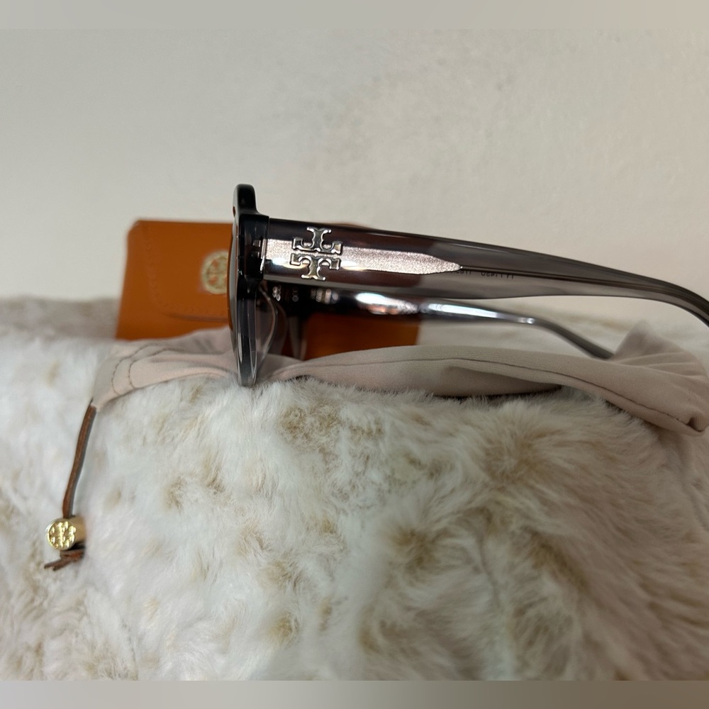 Like New Tory Burch Oversized Gray Sunglasses - Picture 3 of 6